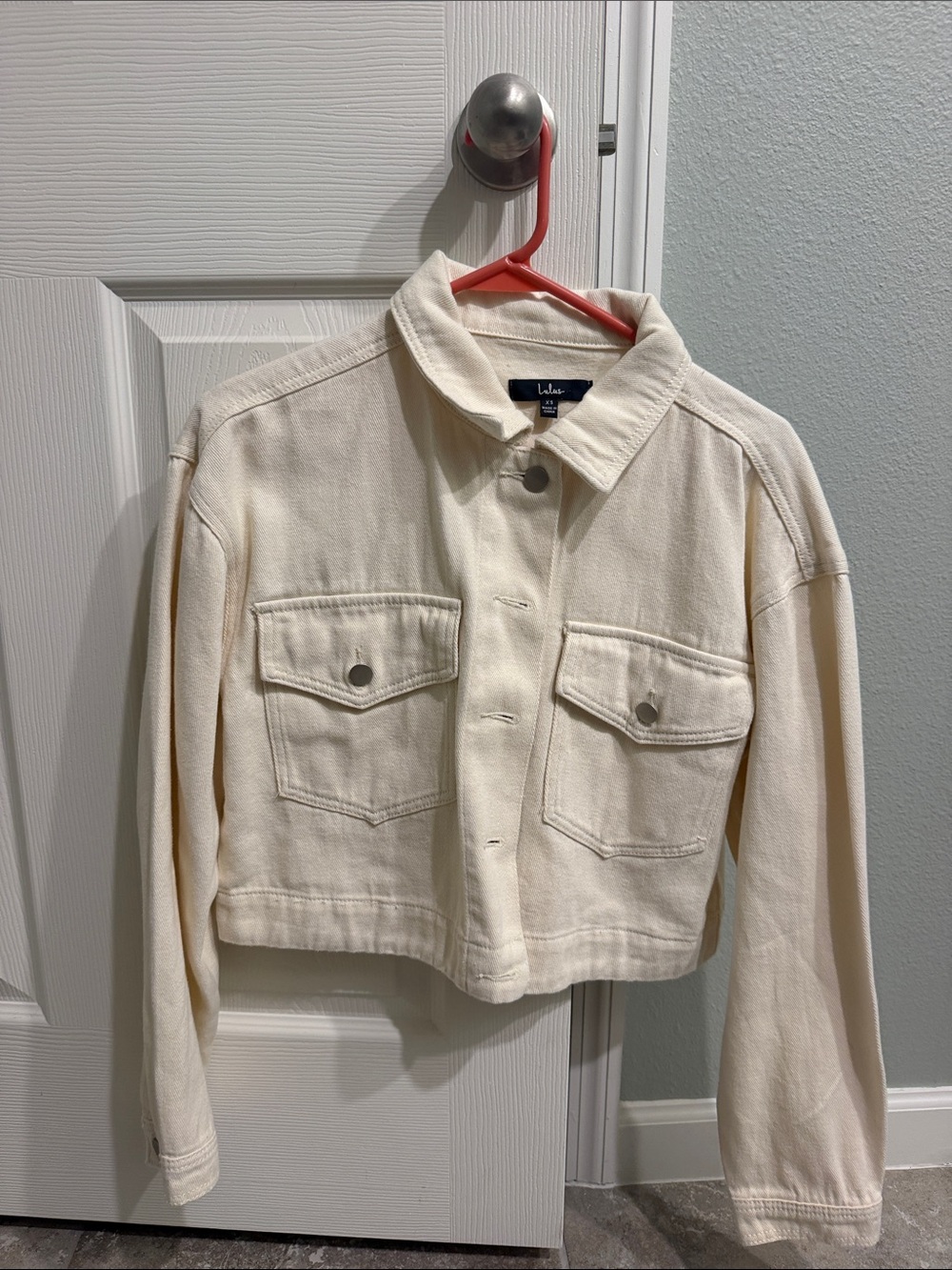 Levi's Cream Cropped Denim Trucker Jacket - Women's